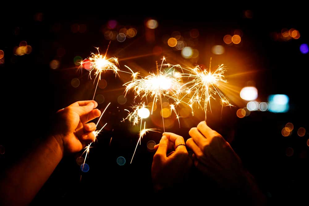 Las fiestas de año nuevo chino es una de las más populares en el mundo Personas celebrando año nuevo en el mundo