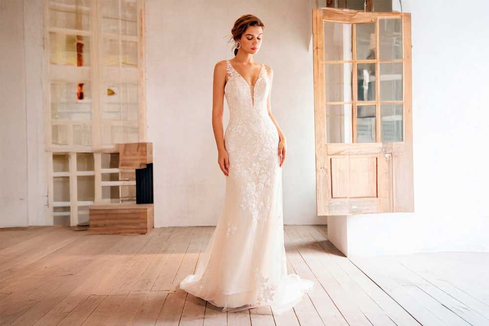 Vestido de boda blanco AW Miriam Wedding Dress para mujer delgada